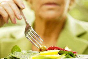 To eat or not to eat? Researchers will study how personal interactions can improve readiness to change - photo by Martin Dee