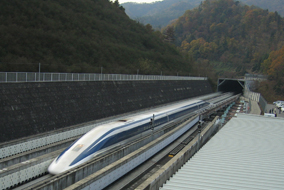 The floating train has recorded a speed of 581 KM per hour - photo by JR-Maglev